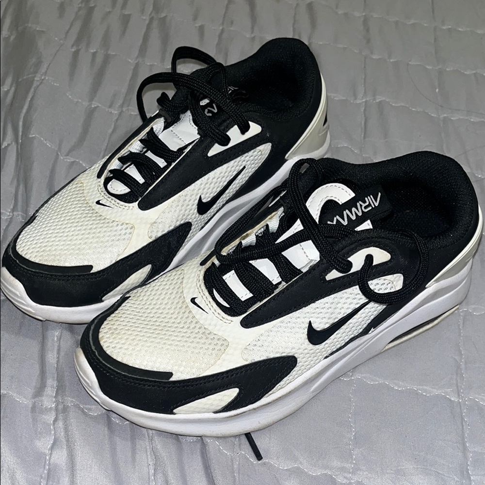 Nike Black and White Sneakers